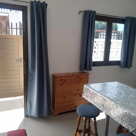 Apartment Mono & - Studio 3